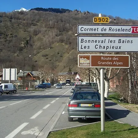 Lägenhet French Alpine Studio